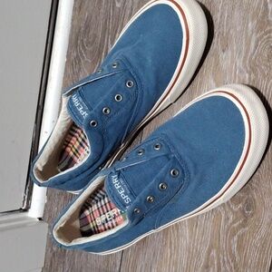 Sperry red, white and blue mens sneakers. Mint condition. Size 10.5